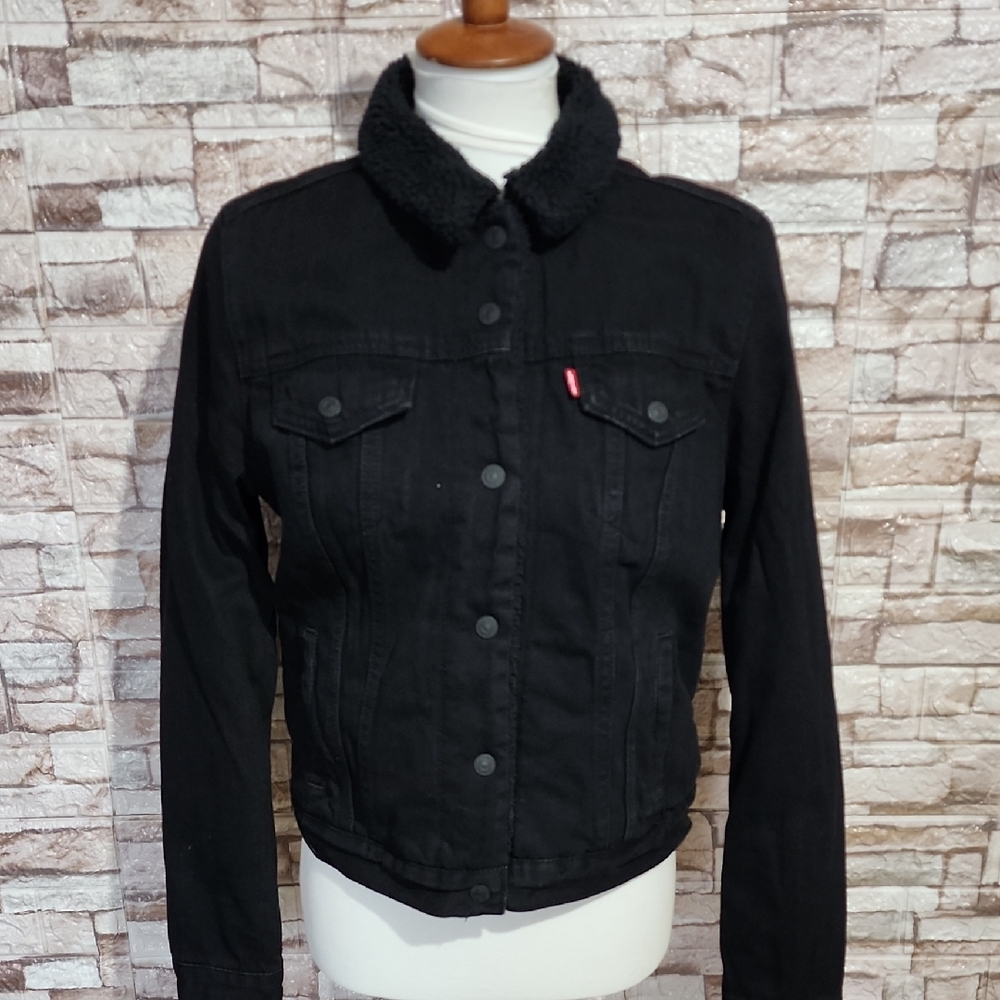 Levi Strauss Premium  Fall Winter Black Denim Jacket with Faux Fur Collar